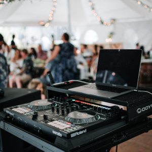 DJ and Photobooth