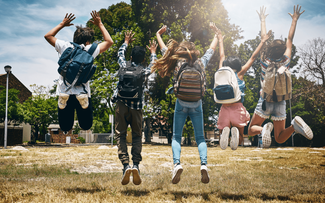 Enfant heureux à l'école
