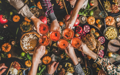 Célébrer l’Action de Grâce autrement avec un Friendsgiving