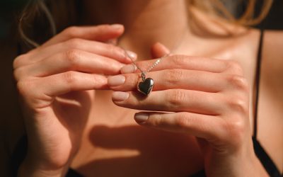 Tendance: célébrer la vie avec des bijoux funéraires